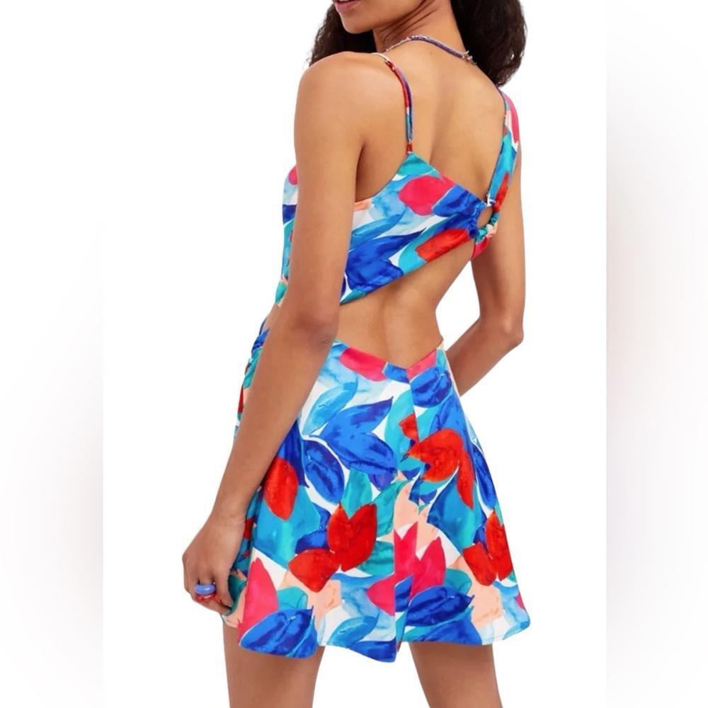 FOR LOVE AND LEMONS -‎ LORENZA CUTOUT SATIN MINI DRESS - Picture 4 of 12